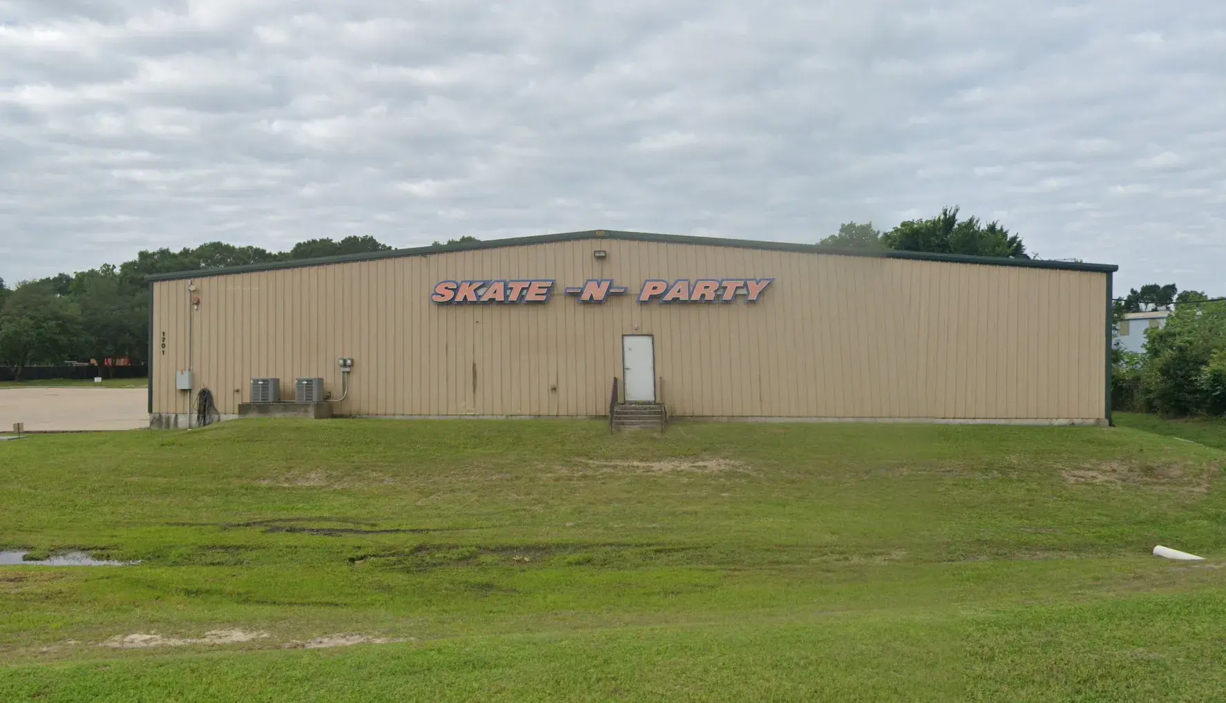 Roller Skating and Fun-Filled Celebrations at Alvin Skate-N-Party in Alvin, TX